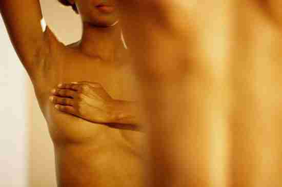 Self-breast examinations: What should a woman look for?