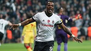Canadian forward Cyle Larin plays provider in Besiktas win over Istanbul rival