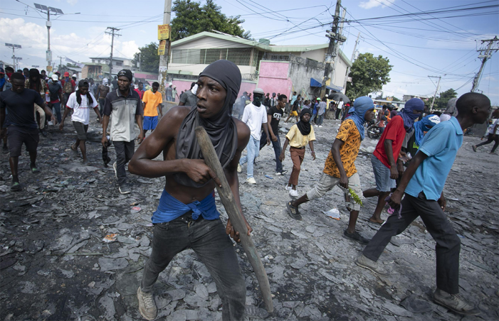 Haiti on the edge of civil war, Dominican Republic warns