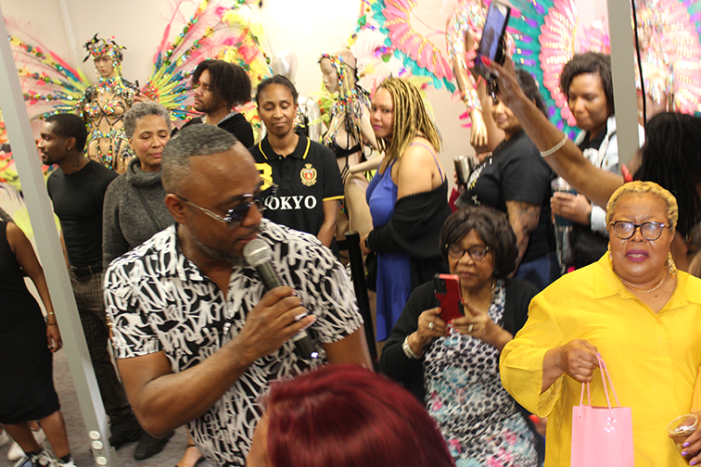 Toronto Revellers Honour Mothers with ‘Mom-Osas’ Celebration