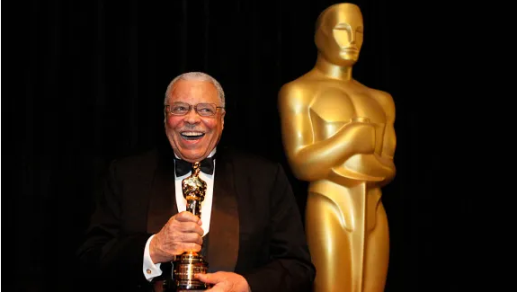 James Earl Jones, Iconic Voice of Darth Vader, Dies at 93